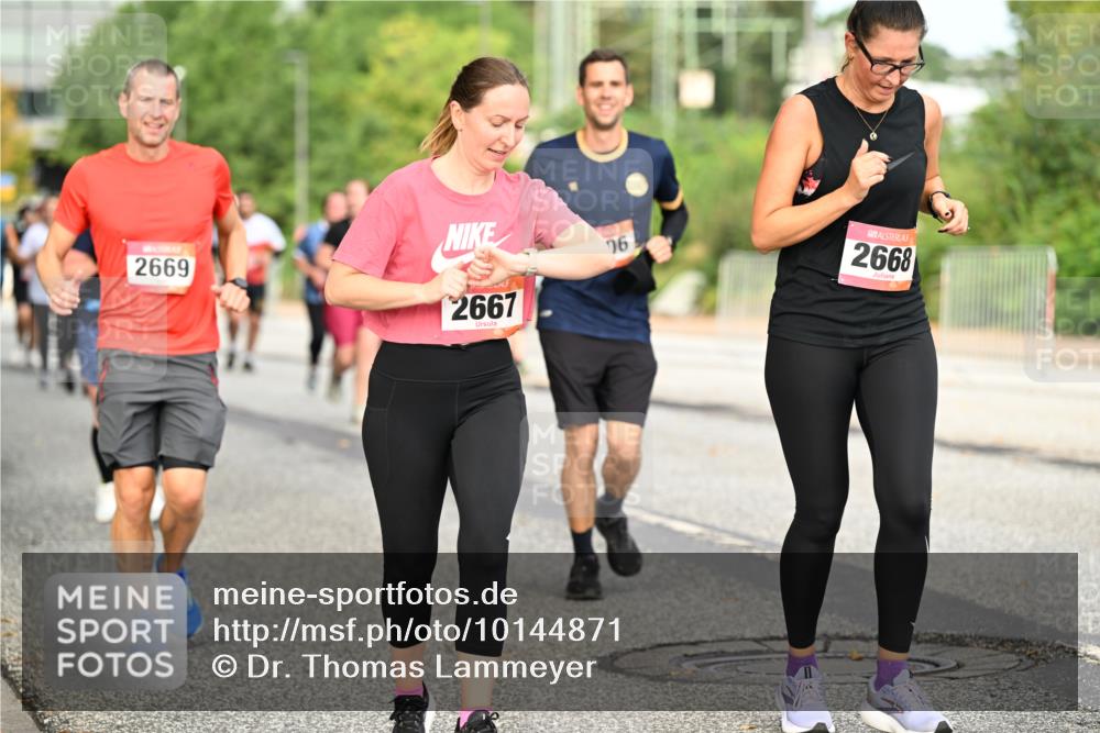 06.09.2026 - CURREX Alsterlauf Dr. Thomas Lammeyer http://msf.ph/oto/10144871 06.09.2026 10:17:17 Laufen 2669, 2667, 06, 2668 meine-sportfotos.de