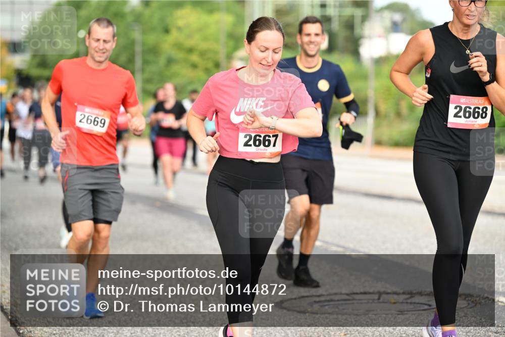 06.09.2026 - CURREX Alsterlauf Dr. Thomas Lammeyer http://msf.ph/oto/10144872 06.09.2026 10:17:17 Laufen 2669, 2667, 2668 meine-sportfotos.de