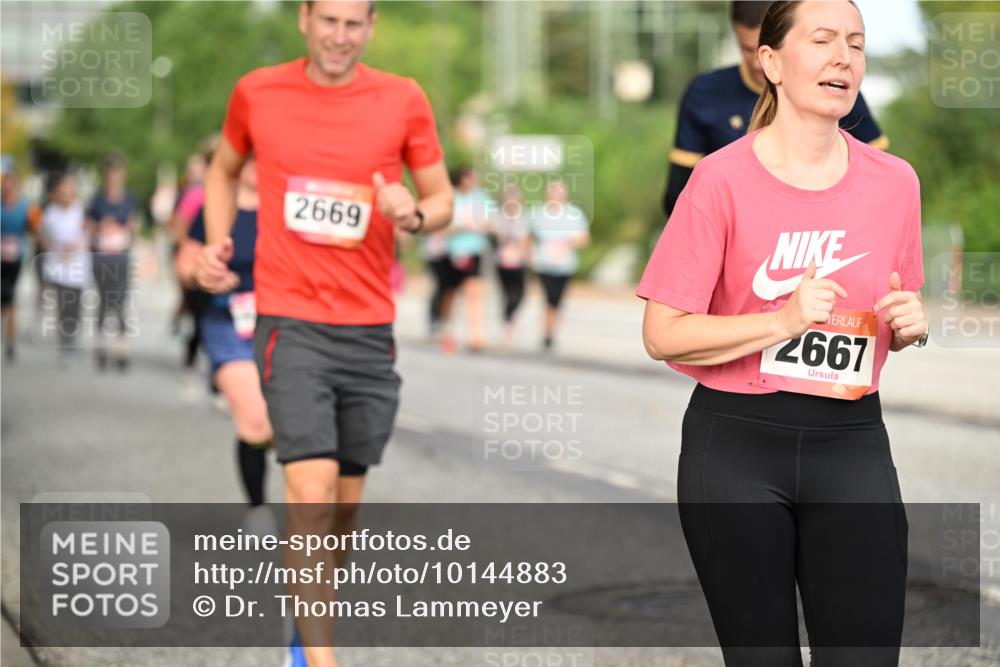 06.09.2026 - CURREX Alsterlauf Dr. Thomas Lammeyer http://msf.ph/oto/10144883 06.09.2026 10:17:18 Laufen 2669, 2667 meine-sportfotos.de