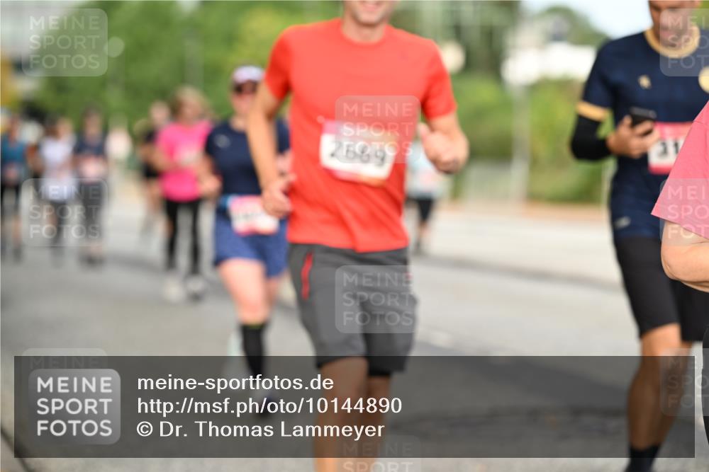 06.09.2026 - CURREX Alsterlauf Dr. Thomas Lammeyer http://msf.ph/oto/10144890 06.09.2026 10:17:19 Laufen 6992 meine-sportfotos.de