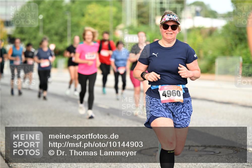 06.09.2026 - CURREX Alsterlauf Dr. Thomas Lammeyer http://msf.ph/oto/10144903 06.09.2026 10:17:20 Laufen 4960 meine-sportfotos.de