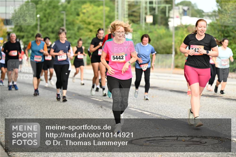 06.09.2026 - CURREX Alsterlauf Dr. Thomas Lammeyer http://msf.ph/oto/10144921 06.09.2026 10:17:22 Laufen 5442, 43, 2613 meine-sportfotos.de