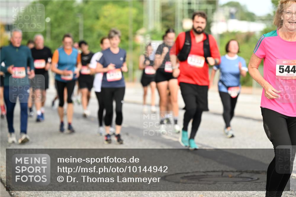 06.09.2026 - CURREX Alsterlauf Dr. Thomas Lammeyer http://msf.ph/oto/10144942 06.09.2026 10:17:24 Laufen 544 meine-sportfotos.de