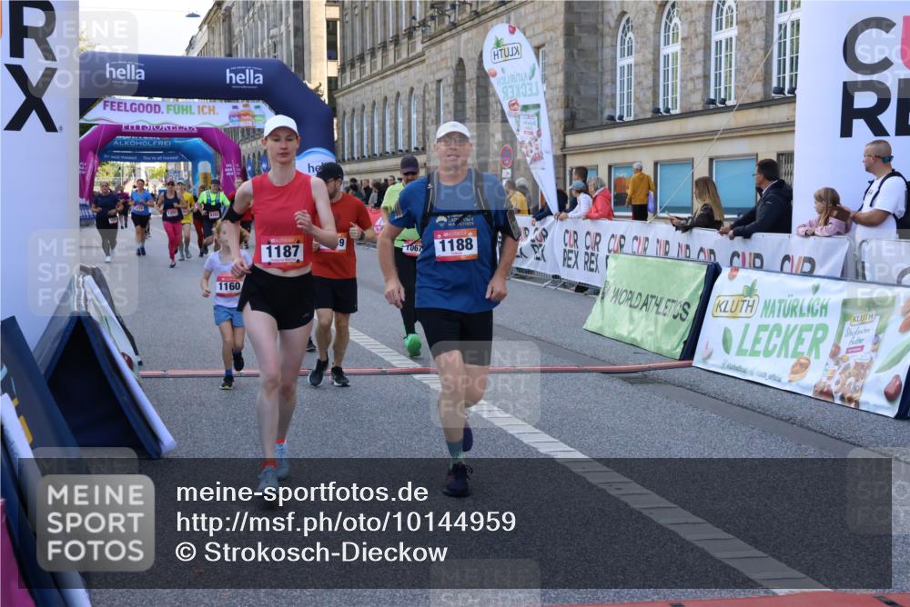 06.09.2026 - CURREX Alsterlauf Strokosch-Dieckow http://msf.ph/oto/10144959 06.09.2026 11:50:27 Ziel 1055, 1067, 1087, 1140, 1159, 1160, 1183, 1187, 1188, 1189, 1203, 1336, 2484, 6390, 8247, 8344 meine-sportfotos.de