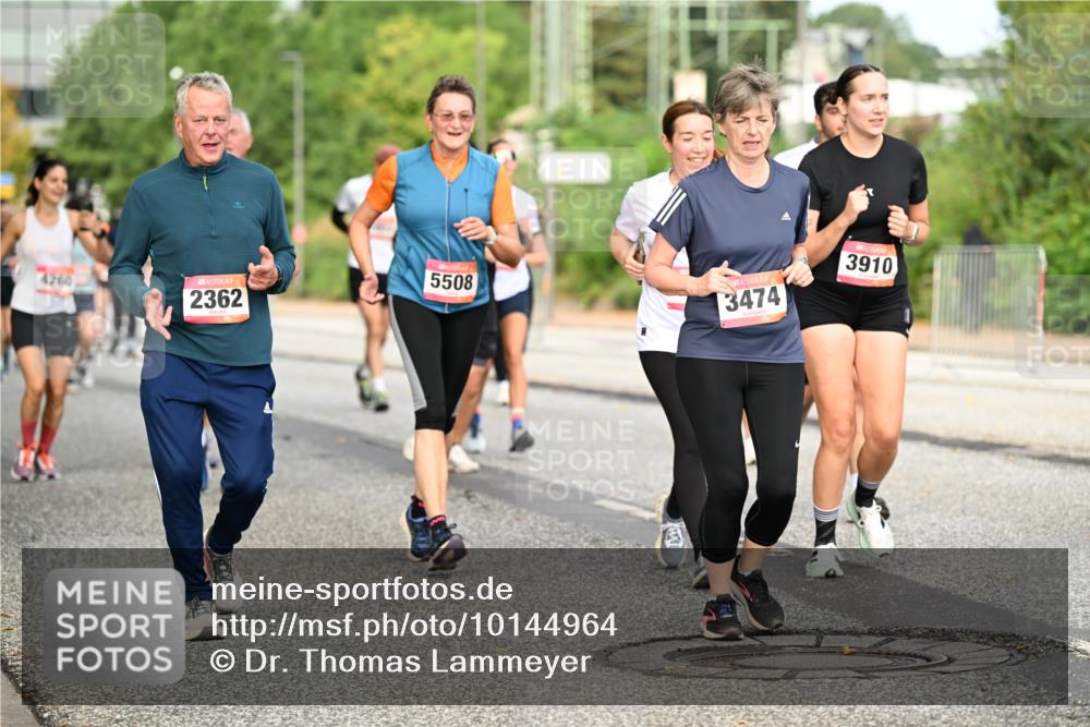 06.09.2026 - CURREX Alsterlauf Dr. Thomas Lammeyer http://msf.ph/oto/10144964 06.09.2026 10:17:26 Laufen 4260, 5508, 2362, 3474, 3910 meine-sportfotos.de