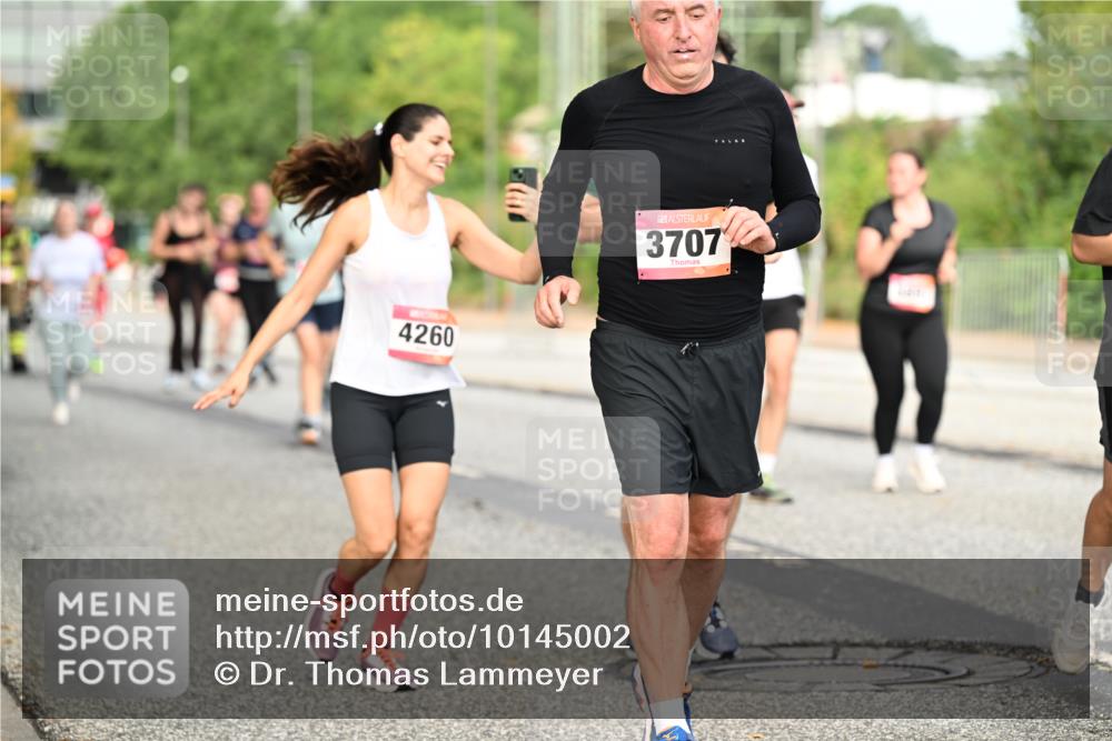 06.09.2026 - CURREX Alsterlauf Dr. Thomas Lammeyer http://msf.ph/oto/10145002 06.09.2026 10:17:31 Laufen 4260, 3707 meine-sportfotos.de