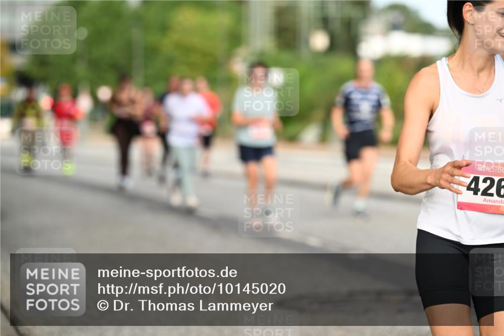 06.09.2026 - CURREX Alsterlauf Dr. Thomas Lammeyer http://msf.ph/oto/10145020 06.09.2026 10:17:33 Laufen 426 meine-sportfotos.de