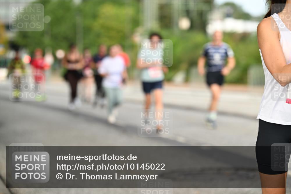 06.09.2026 - CURREX Alsterlauf Dr. Thomas Lammeyer http://msf.ph/oto/10145022 06.09.2026 10:17:33 Laufen  meine-sportfotos.de
