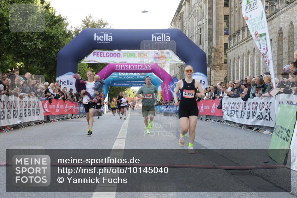 06.09.2026 - CURREX Alsterlauf Yannick Fuchs http://msf.ph/oto/10145040 06.09.2026 09:47:33 Ziel 2865, 2953, 3386, 4313, 4863, 5309, 5389, 5407, 5729, 5863, 6021 meine-sportfotos.de