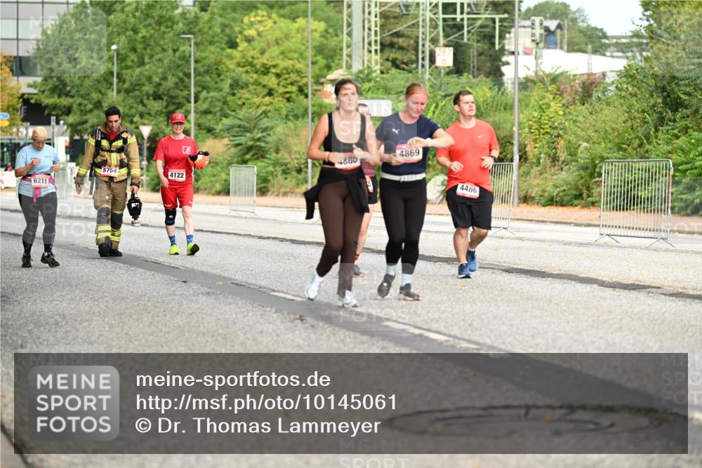 06.09.2026 - CURREX Alsterlauf Dr. Thomas Lammeyer http://msf.ph/oto/10145061 06.09.2026 10:17:37 Laufen 6211, 4869, 5754, 4880, 4122, 287, 4486 meine-sportfotos.de