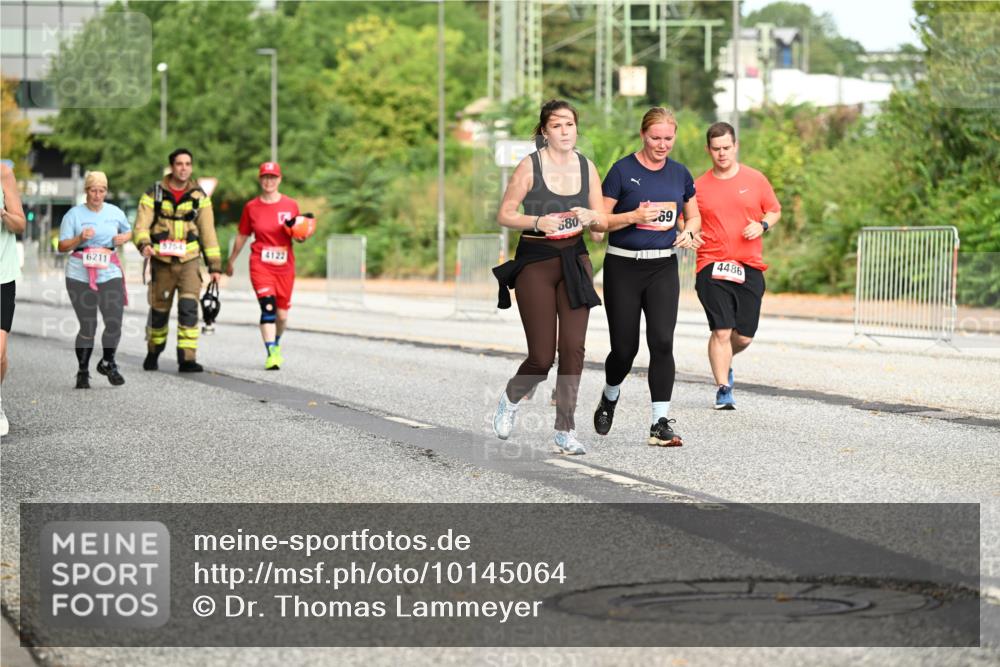 06.09.2026 - CURREX Alsterlauf Dr. Thomas Lammeyer http://msf.ph/oto/10145064 06.09.2026 10:17:38 Laufen 6211, 4122, 80, 69, 4486 meine-sportfotos.de