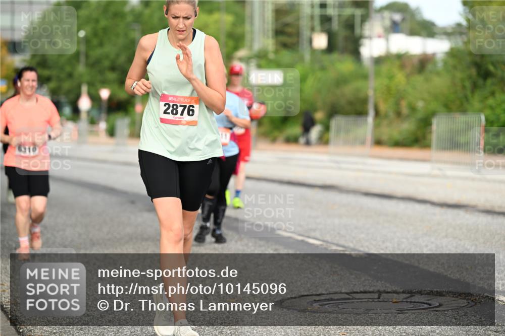 06.09.2026 - CURREX Alsterlauf Dr. Thomas Lammeyer http://msf.ph/oto/10145096 06.09.2026 10:17:42 Laufen 2876 meine-sportfotos.de