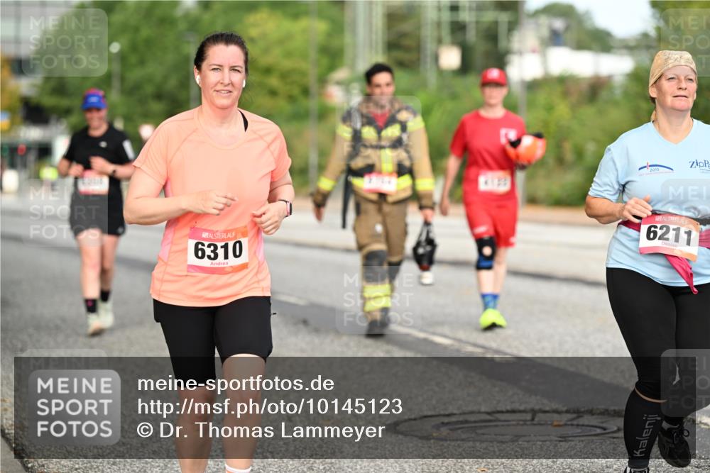 06.09.2026 - CURREX Alsterlauf Dr. Thomas Lammeyer http://msf.ph/oto/10145123 06.09.2026 10:17:45 Laufen 6310, 2015, 6211 meine-sportfotos.de