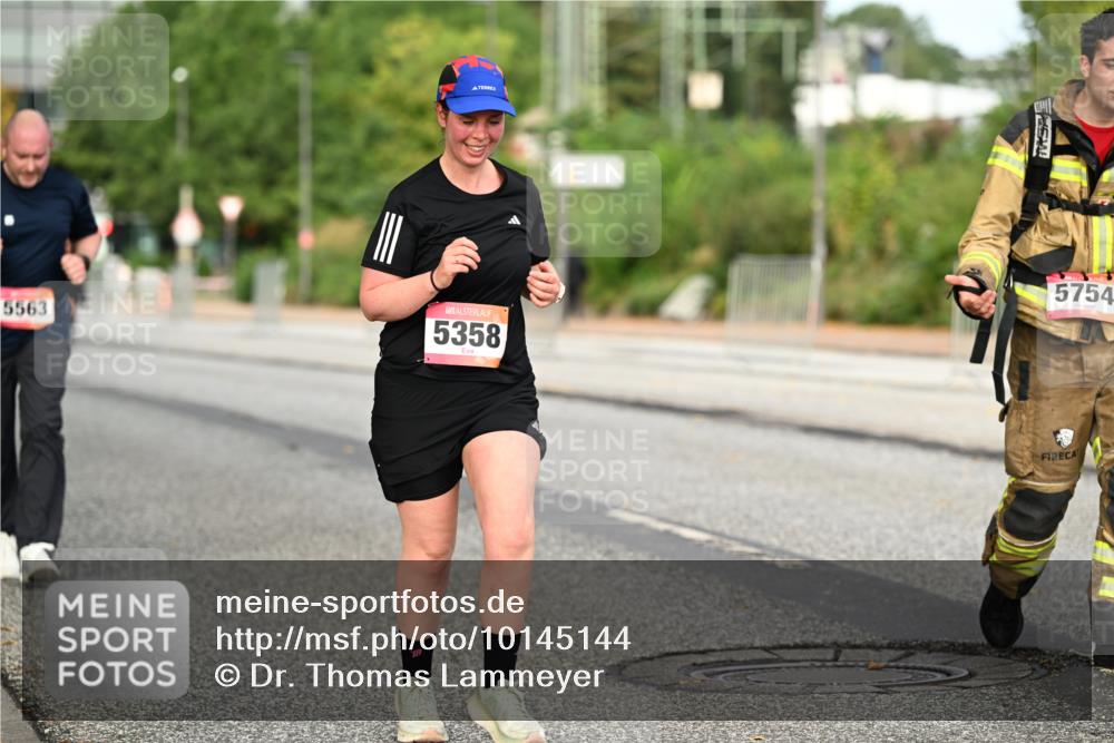 06.09.2026 - CURREX Alsterlauf Dr. Thomas Lammeyer http://msf.ph/oto/10145144 06.09.2026 10:17:49 Laufen 5563, 5358, 717, 5754 meine-sportfotos.de