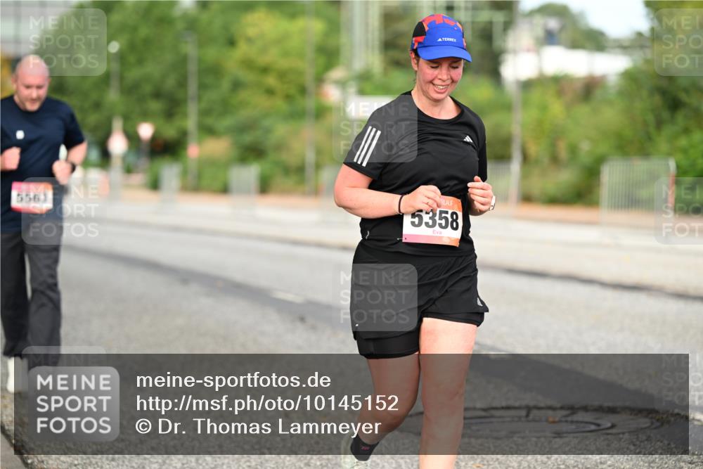 06.09.2026 - CURREX Alsterlauf Dr. Thomas Lammeyer http://msf.ph/oto/10145152 06.09.2026 10:17:50 Laufen 5563, 5358 meine-sportfotos.de