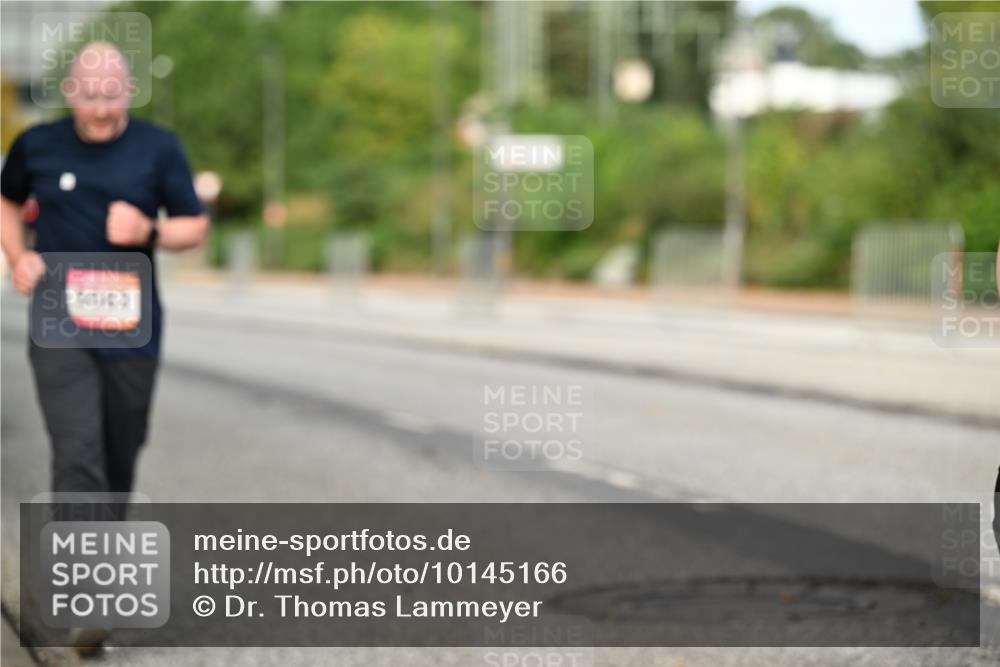 06.09.2026 - CURREX Alsterlauf Dr. Thomas Lammeyer http://msf.ph/oto/10145166 06.09.2026 10:17:51 Laufen  meine-sportfotos.de