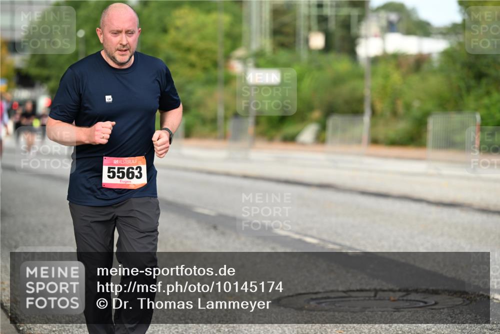 06.09.2026 - CURREX Alsterlauf Dr. Thomas Lammeyer http://msf.ph/oto/10145174 06.09.2026 10:17:52 Laufen 5563 meine-sportfotos.de