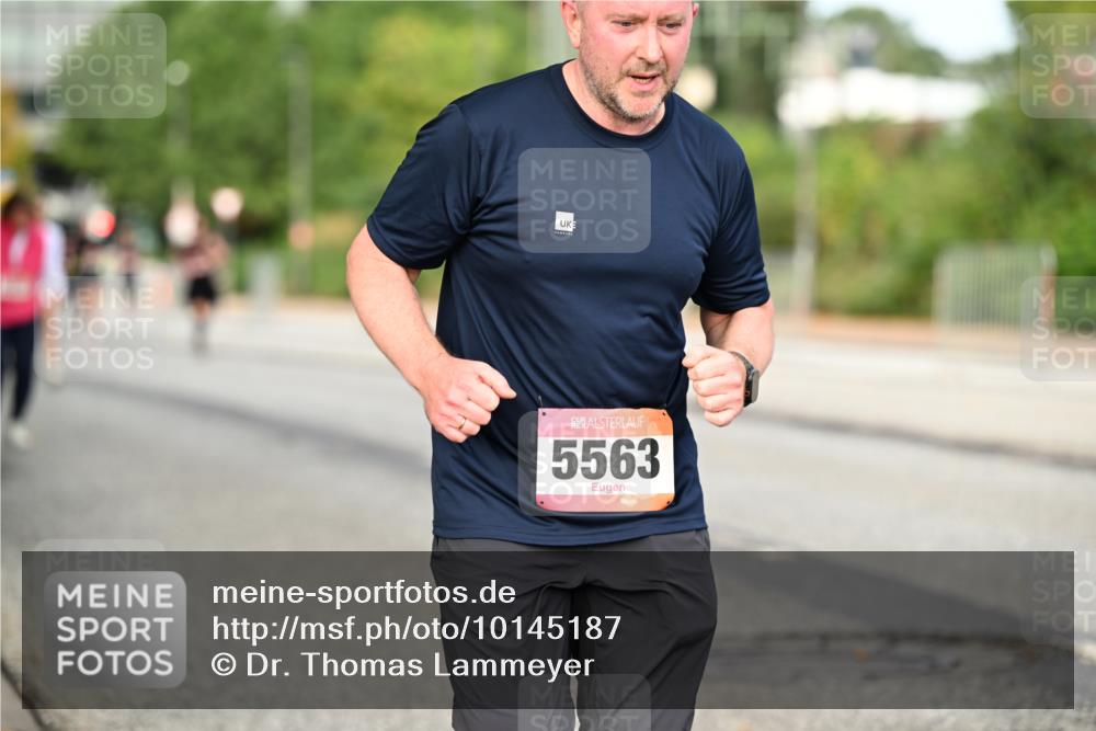 06.09.2026 - CURREX Alsterlauf Dr. Thomas Lammeyer http://msf.ph/oto/10145187 06.09.2026 10:17:53 Laufen 5563 meine-sportfotos.de