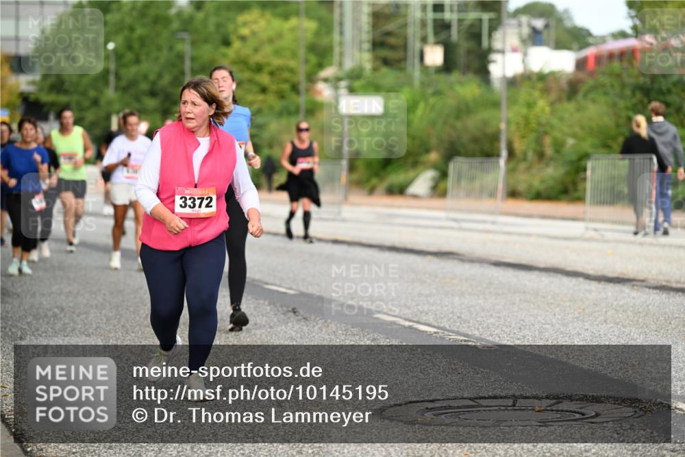 06.09.2026 - CURREX Alsterlauf Dr. Thomas Lammeyer http://msf.ph/oto/10145195 06.09.2026 10:17:59 Laufen 3372 meine-sportfotos.de