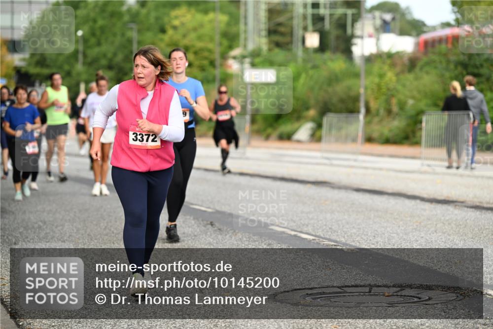 06.09.2026 - CURREX Alsterlauf Dr. Thomas Lammeyer http://msf.ph/oto/10145200 06.09.2026 10:17:59 Laufen 3372 meine-sportfotos.de