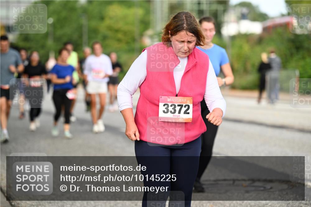 06.09.2026 - CURREX Alsterlauf Dr. Thomas Lammeyer http://msf.ph/oto/10145225 06.09.2026 10:18:01 Laufen 3372 meine-sportfotos.de