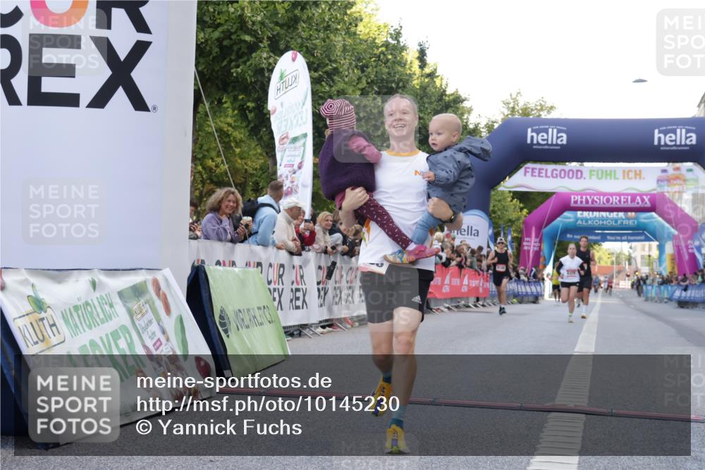 06.09.2026 - CURREX Alsterlauf Yannick Fuchs http://msf.ph/oto/10145230 06.09.2026 09:47:36 Ziel 2865, 2953, 3386, 4313, 5309, 5407, 5863 meine-sportfotos.de