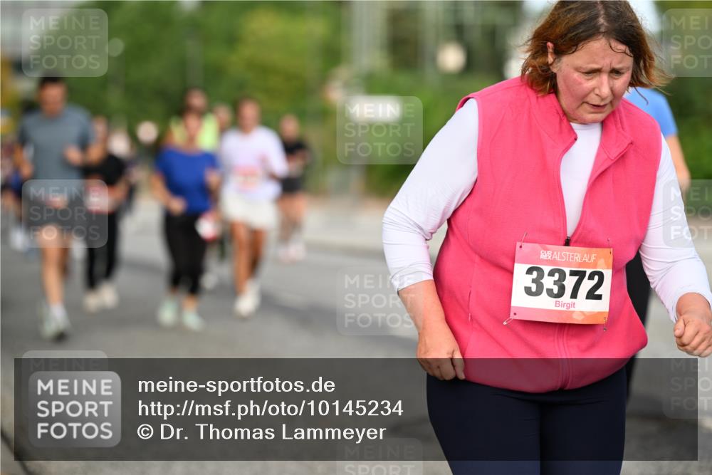 06.09.2026 - CURREX Alsterlauf Dr. Thomas Lammeyer http://msf.ph/oto/10145234 06.09.2026 10:18:02 Laufen 3372 meine-sportfotos.de