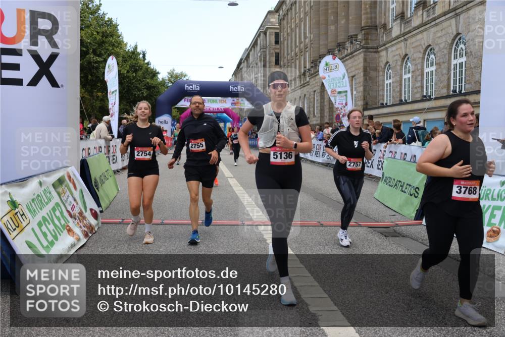 06.09.2026 - CURREX Alsterlauf Strokosch-Dieckow http://msf.ph/oto/10145280 06.09.2026 10:21:06 Ziel 2754, 2755, 2757, 2885, 3406, 3495, 3579, 4436, 4562, 5136, 5562, 5806, 6403, 6404 meine-sportfotos.de