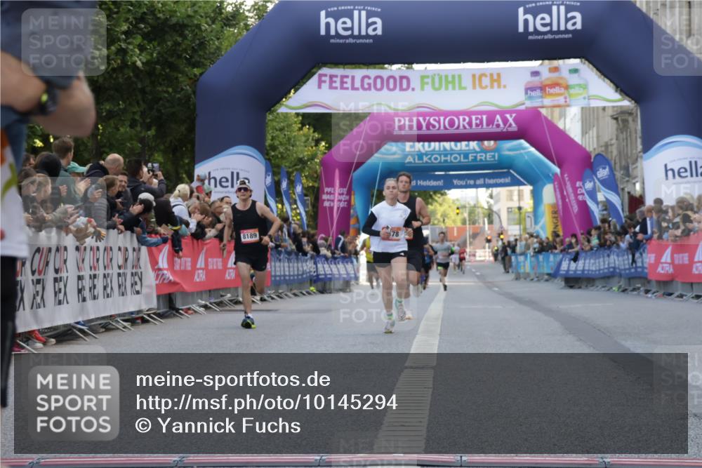 06.09.2026 - CURREX Alsterlauf Yannick Fuchs http://msf.ph/oto/10145294 06.09.2026 09:47:37 Ziel 2865, 2953, 3386, 4313, 5309, 5863, 6378, 8189 meine-sportfotos.de