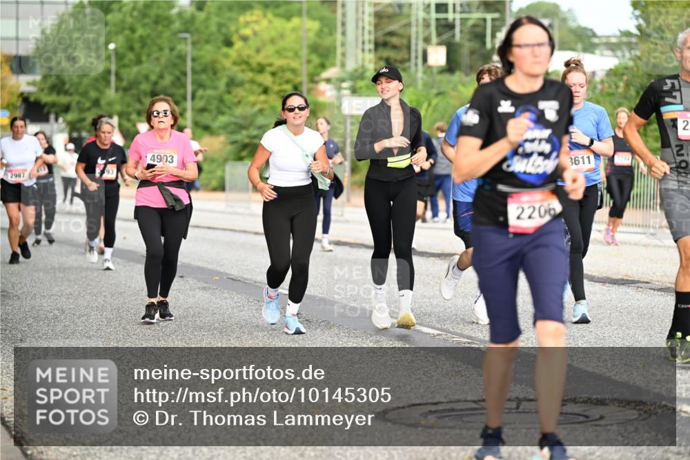 06.09.2026 - CURREX Alsterlauf Dr. Thomas Lammeyer http://msf.ph/oto/10145305 06.09.2026 10:18:10 Laufen 4903, 2987, 2206, 3611, 3288, 2 meine-sportfotos.de