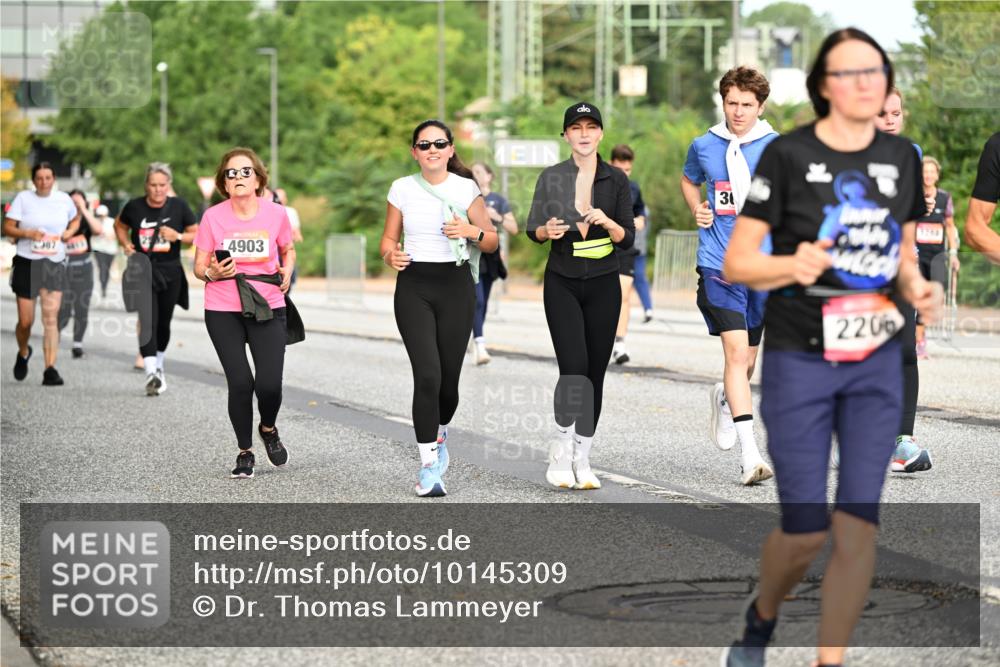 06.09.2026 - CURREX Alsterlauf Dr. Thomas Lammeyer http://msf.ph/oto/10145309 06.09.2026 10:18:10 Laufen 4903, 30, 220 meine-sportfotos.de