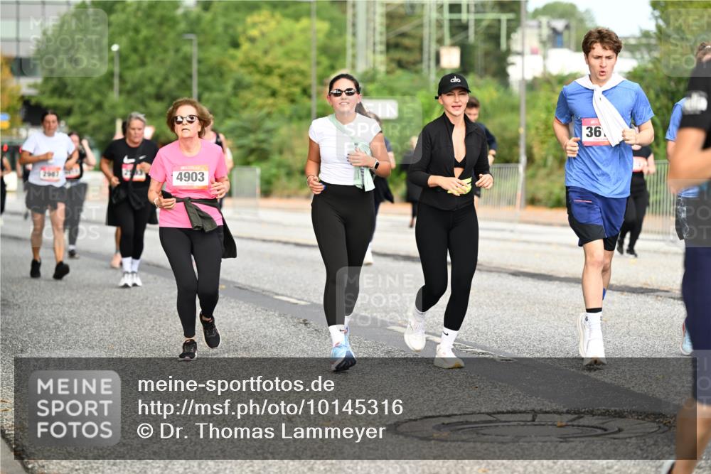 06.09.2026 - CURREX Alsterlauf Dr. Thomas Lammeyer http://msf.ph/oto/10145316 06.09.2026 10:18:10 Laufen 4903, 36 meine-sportfotos.de