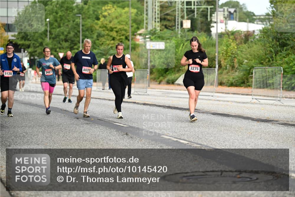 06.09.2026 - CURREX Alsterlauf Dr. Thomas Lammeyer http://msf.ph/oto/10145420 06.09.2026 10:18:21 Laufen 5128, 3427, 2152, 3275, 81, 8070 meine-sportfotos.de
