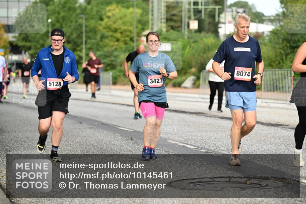 06.09.2026 - CURREX Alsterlauf Dr. Thomas Lammeyer http://msf.ph/oto/10145461 06.09.2026 10:18:26 Laufen 5128, 3427, 8074 meine-sportfotos.de