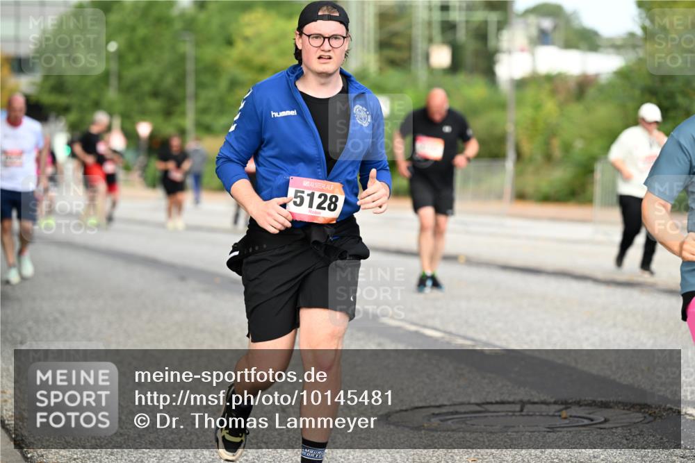 06.09.2026 - CURREX Alsterlauf Dr. Thomas Lammeyer http://msf.ph/oto/10145481 06.09.2026 10:18:28 Laufen 5128 meine-sportfotos.de