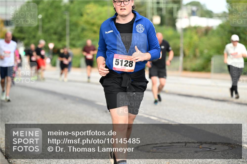 06.09.2026 - CURREX Alsterlauf Dr. Thomas Lammeyer http://msf.ph/oto/10145485 06.09.2026 10:18:29 Laufen 5128 meine-sportfotos.de