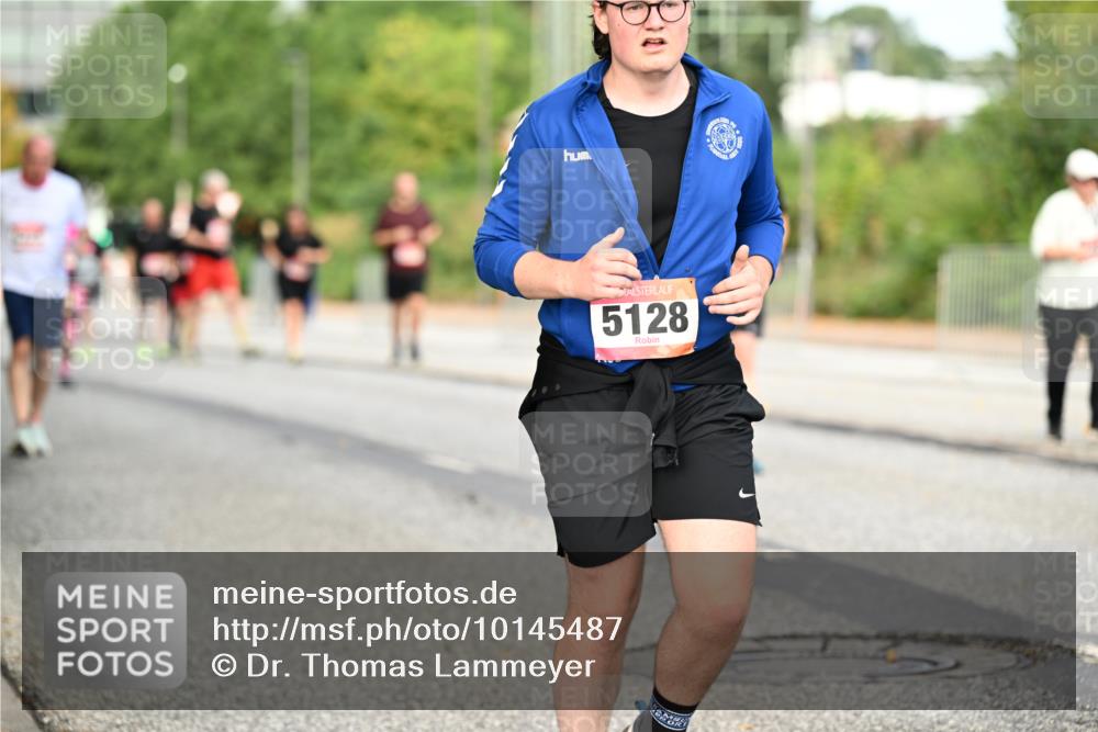 06.09.2026 - CURREX Alsterlauf Dr. Thomas Lammeyer http://msf.ph/oto/10145487 06.09.2026 10:18:29 Laufen 5128 meine-sportfotos.de