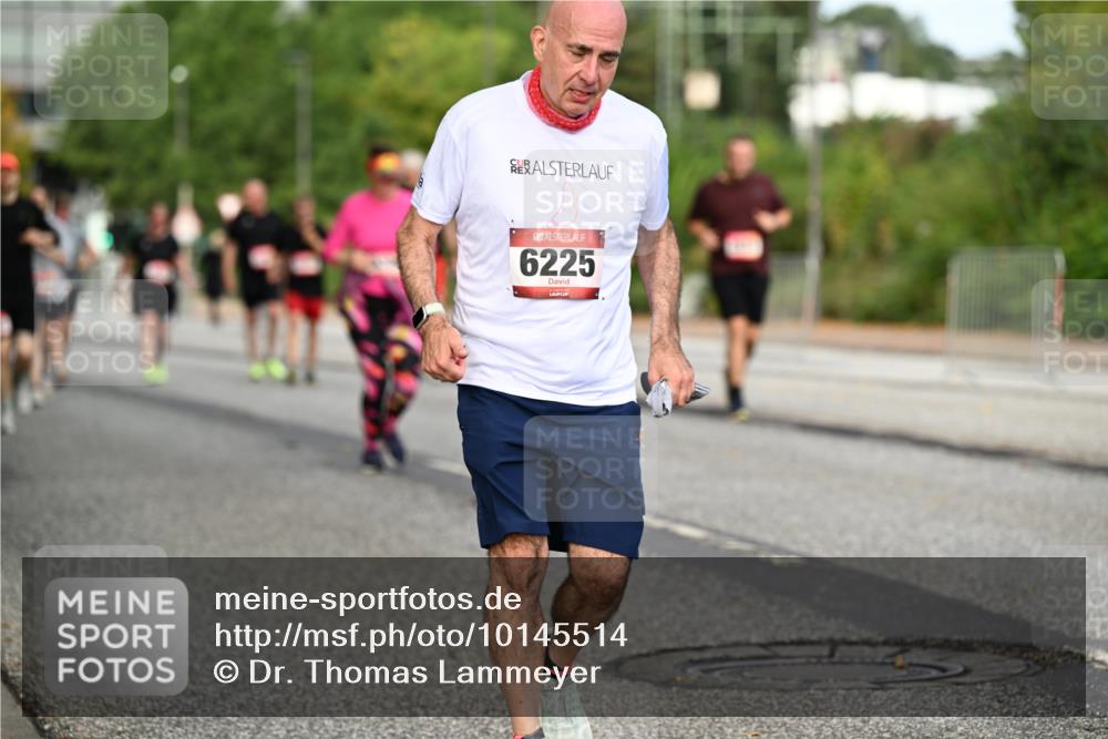 06.09.2026 - CURREX Alsterlauf Dr. Thomas Lammeyer http://msf.ph/oto/10145514 06.09.2026 10:18:35 Laufen 6225 meine-sportfotos.de