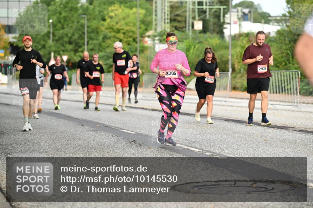 06.09.2026 - CURREX Alsterlauf Dr. Thomas Lammeyer http://msf.ph/oto/10145530 06.09.2026 10:18:37 Laufen 2945, 3305, 4303, 2939 meine-sportfotos.de