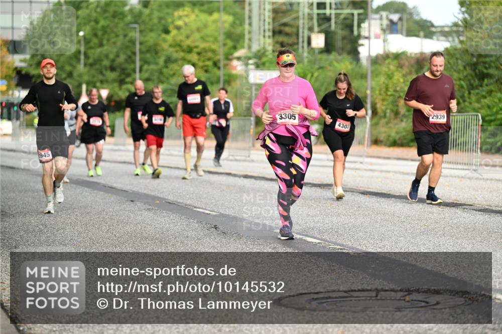 06.09.2026 - CURREX Alsterlauf Dr. Thomas Lammeyer http://msf.ph/oto/10145532 06.09.2026 10:18:37 Laufen 1945, 3305, 4303, 2939 meine-sportfotos.de