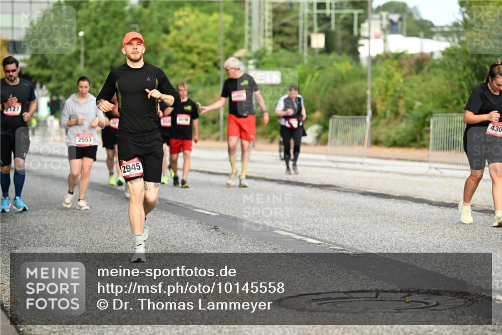 06.09.2026 - CURREX Alsterlauf Dr. Thomas Lammeyer http://msf.ph/oto/10145558 06.09.2026 10:18:40 Laufen 2127, 2553, 2945, 430 meine-sportfotos.de
