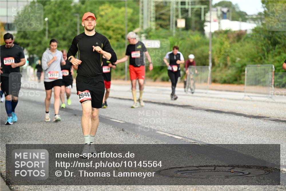 06.09.2026 - CURREX Alsterlauf Dr. Thomas Lammeyer http://msf.ph/oto/10145564 06.09.2026 10:18:41 Laufen 2127, 2553, 2945 meine-sportfotos.de