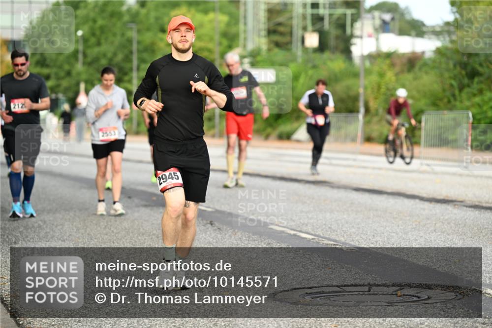 06.09.2026 - CURREX Alsterlauf Dr. Thomas Lammeyer http://msf.ph/oto/10145571 06.09.2026 10:18:41 Laufen 212, 2553, 2945 meine-sportfotos.de