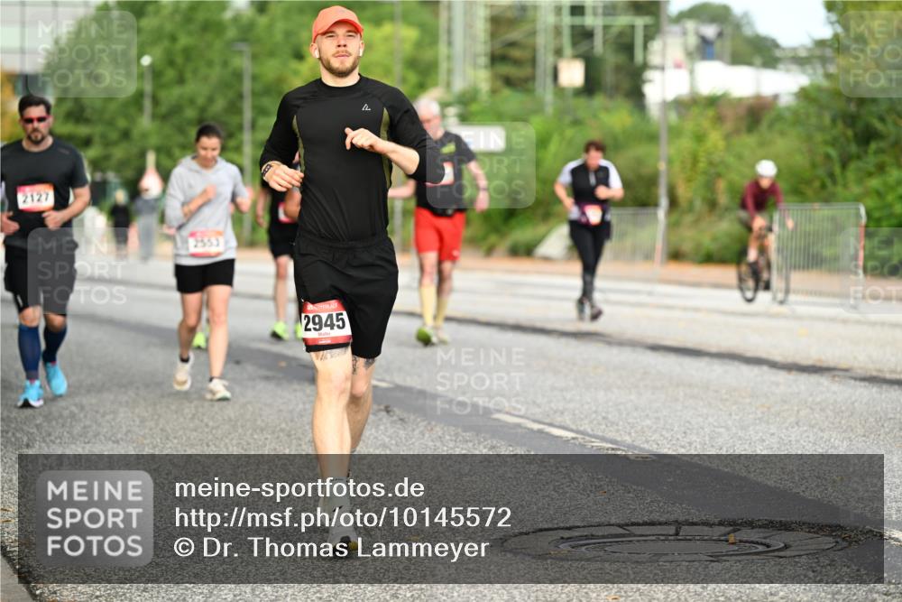 06.09.2026 - CURREX Alsterlauf Dr. Thomas Lammeyer http://msf.ph/oto/10145572 06.09.2026 10:18:42 Laufen 2127, 2553, 2945 meine-sportfotos.de