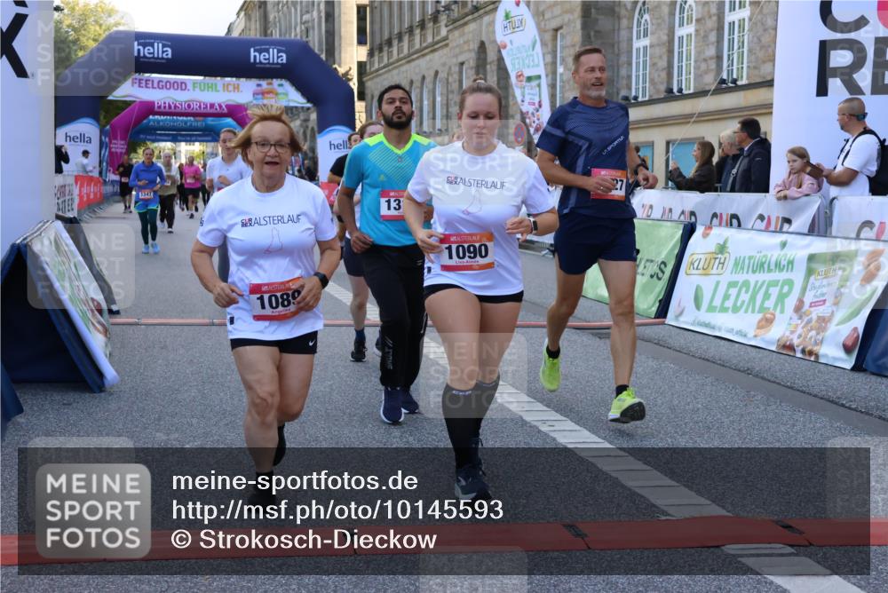 06.09.2026 - CURREX Alsterlauf Strokosch-Dieckow http://msf.ph/oto/10145593 06.09.2026 11:51:44 Ziel 1056, 1083, 1089, 1090, 1135, 1194, 1226, 1257, 1315, 1345, 1347, 8159, 8327 meine-sportfotos.de