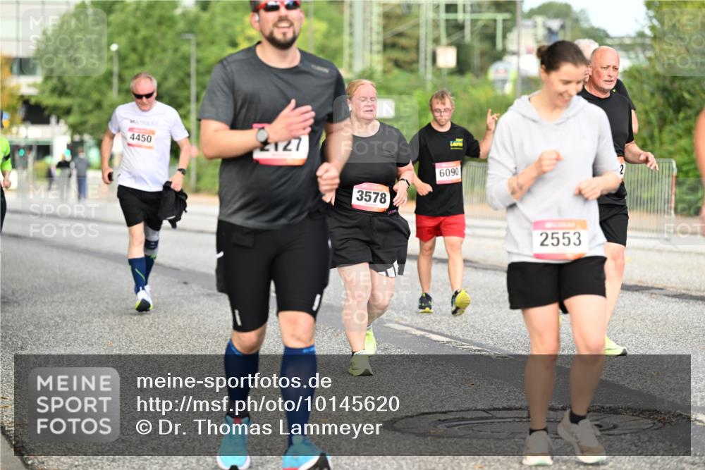 06.09.2026 - CURREX Alsterlauf Dr. Thomas Lammeyer http://msf.ph/oto/10145620 06.09.2026 10:18:47 Laufen 4450, 2127, 3578, 6090, 2553 meine-sportfotos.de
