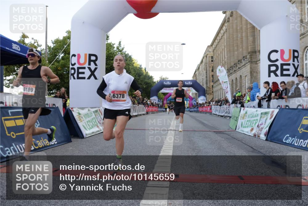 06.09.2026 - CURREX Alsterlauf Yannick Fuchs http://msf.ph/oto/10145659 06.09.2026 09:47:42 Ziel 2850, 2865, 5863, 6378, 8189 meine-sportfotos.de