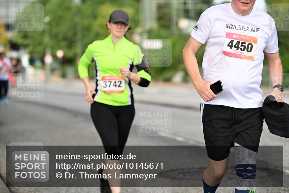 06.09.2026 - CURREX Alsterlauf Dr. Thomas Lammeyer http://msf.ph/oto/10145671 06.09.2026 10:18:53 Laufen 3742, 4450 meine-sportfotos.de