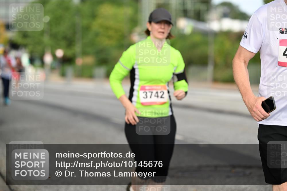 06.09.2026 - CURREX Alsterlauf Dr. Thomas Lammeyer http://msf.ph/oto/10145676 06.09.2026 10:18:53 Laufen 3742 meine-sportfotos.de