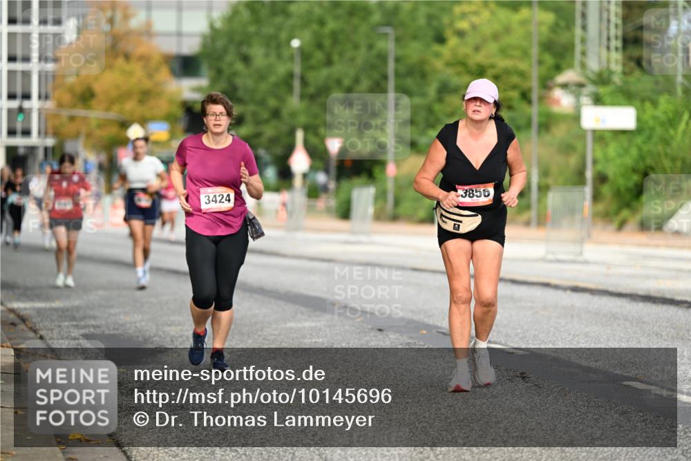 06.09.2026 - CURREX Alsterlauf Dr. Thomas Lammeyer http://msf.ph/oto/10145696 06.09.2026 10:19:08 Laufen 3424, 3856 meine-sportfotos.de
